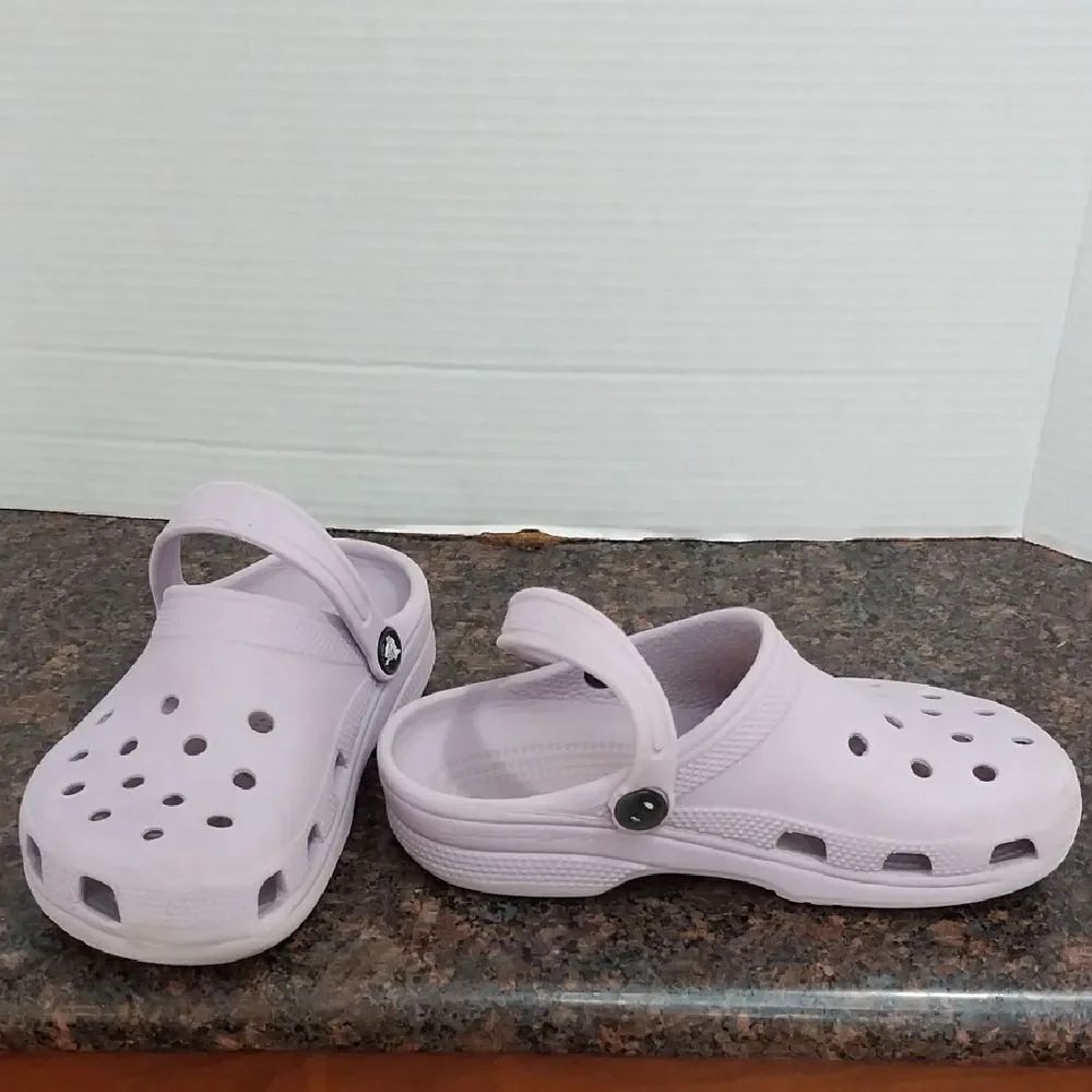 CROCS Kids Lavender Water Shoes